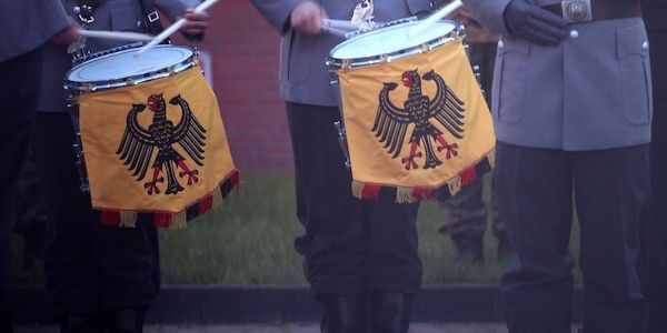 Scholz steht Großer Zapfenstreich zu - Noch nicht entschieden