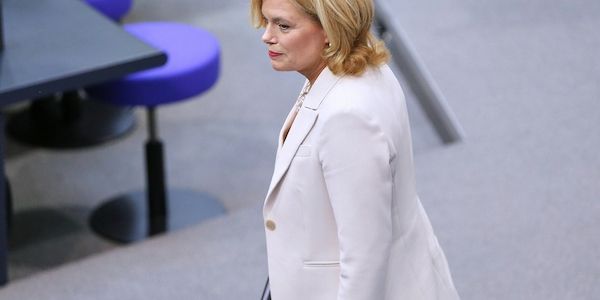 Bundestagspräsidentin für elektronische Abstimmungen