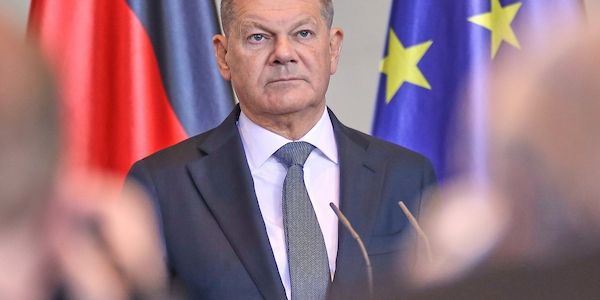 Großer Zapfenstreich für Scholz am 5. Mai