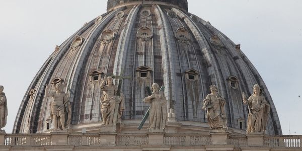 Geschwächter Papst Franziskus spendet Segen "Urbi et Orbi"