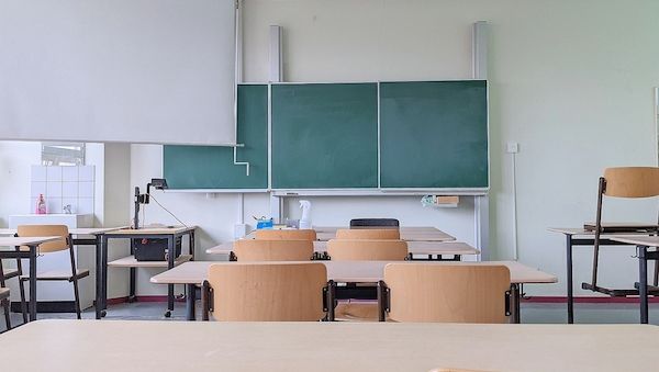 Rechtsextreme Straftaten an Schulen auf Rekordhoch