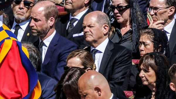 Scholz lobt Franziskus` "Aufruf zu Menschlichkeit und Brüderlichkeit"