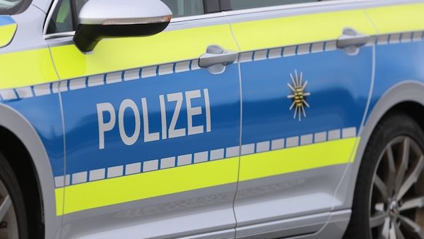 Zwei Verletzte nach Vorfahrtsunfall in Stuttgart-Wangen
