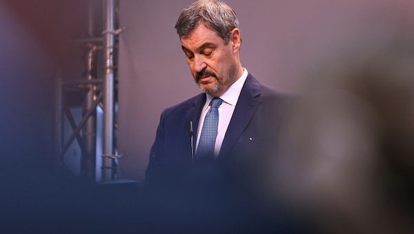 Kritik aus Union an Söders Trauerfeier-Selfies