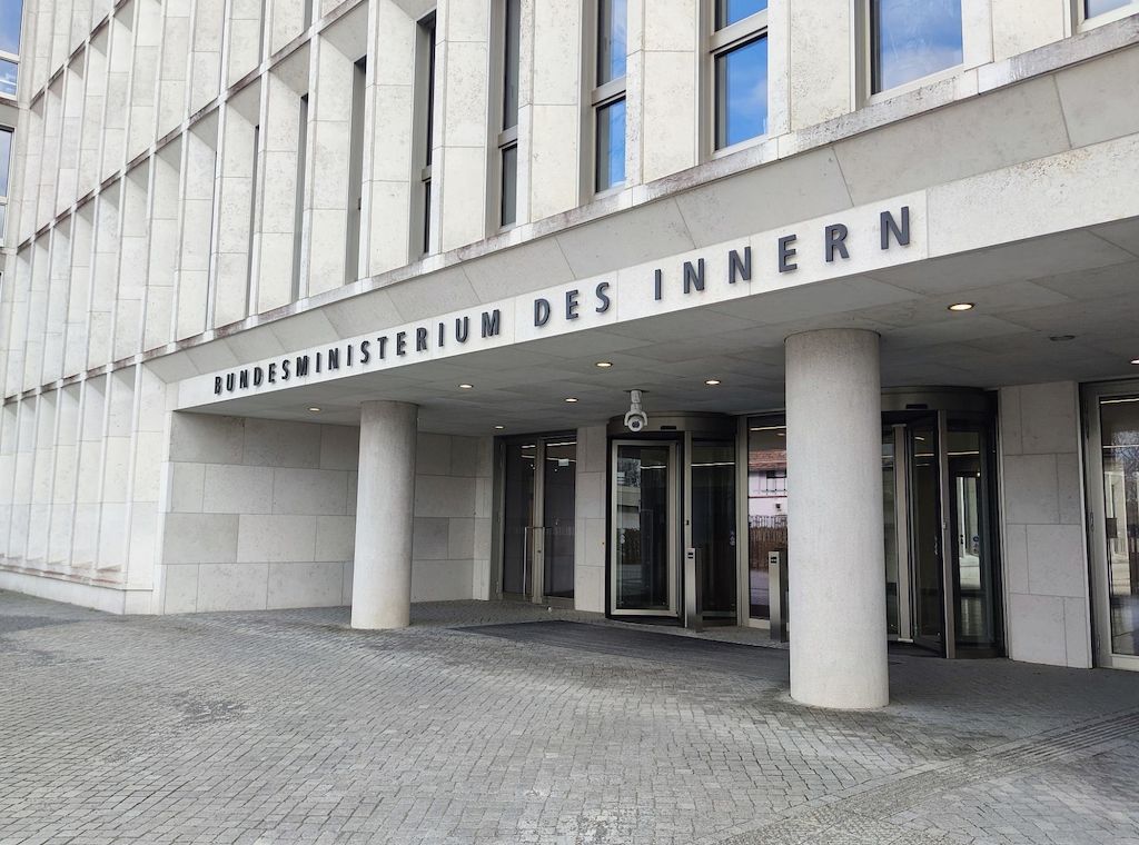 Innenministerium sieht Gefahr durch rechtsextreme Chatgruppen