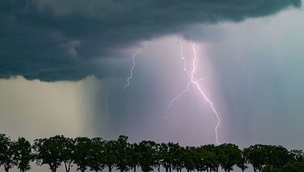 Gewitter, Sturm und orkanartige Böen am Freitag in Brandenburg