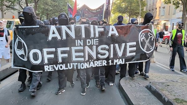 Wieder Gewalt bei 1.-Mai-Demo in Berlin