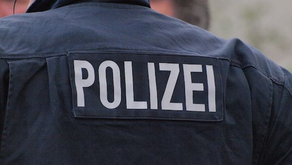 Jugendlicher erpresst AC-Mailand-Trikot in Stuttgarter Stadtbahn