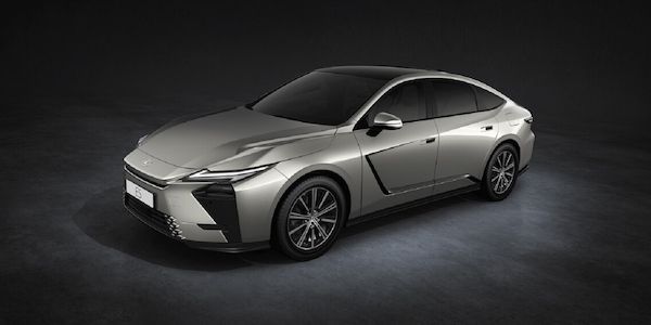 Weltpremiere für den neuen Lexus ES