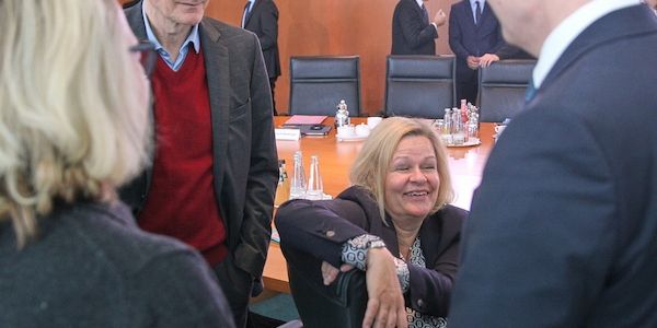 Lobbyverband "Bund der Steuerzahler" kritisiert Minister-Pensionen