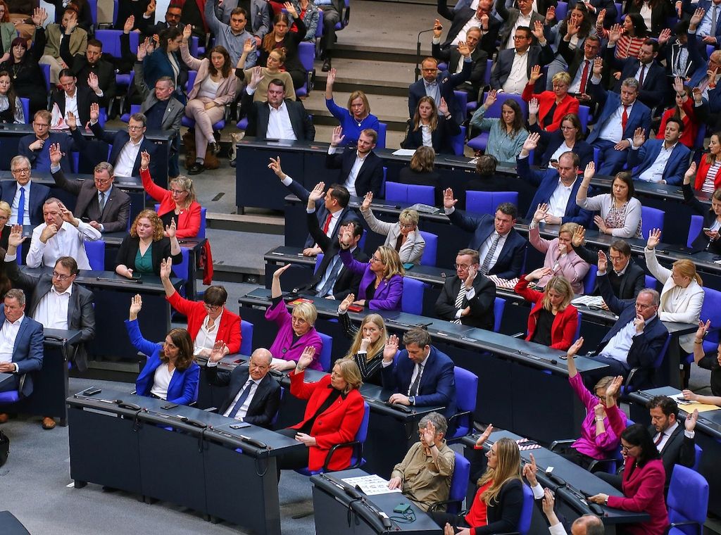 Linke will für Parlamentsinitiativen auch mit Regierung sprechen