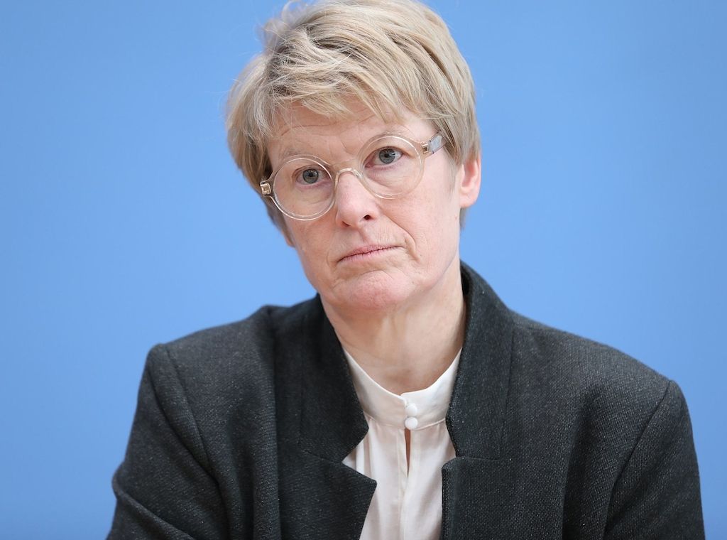 Wirtschaftsweise fordert Konsolidierung des Rüstungssektors