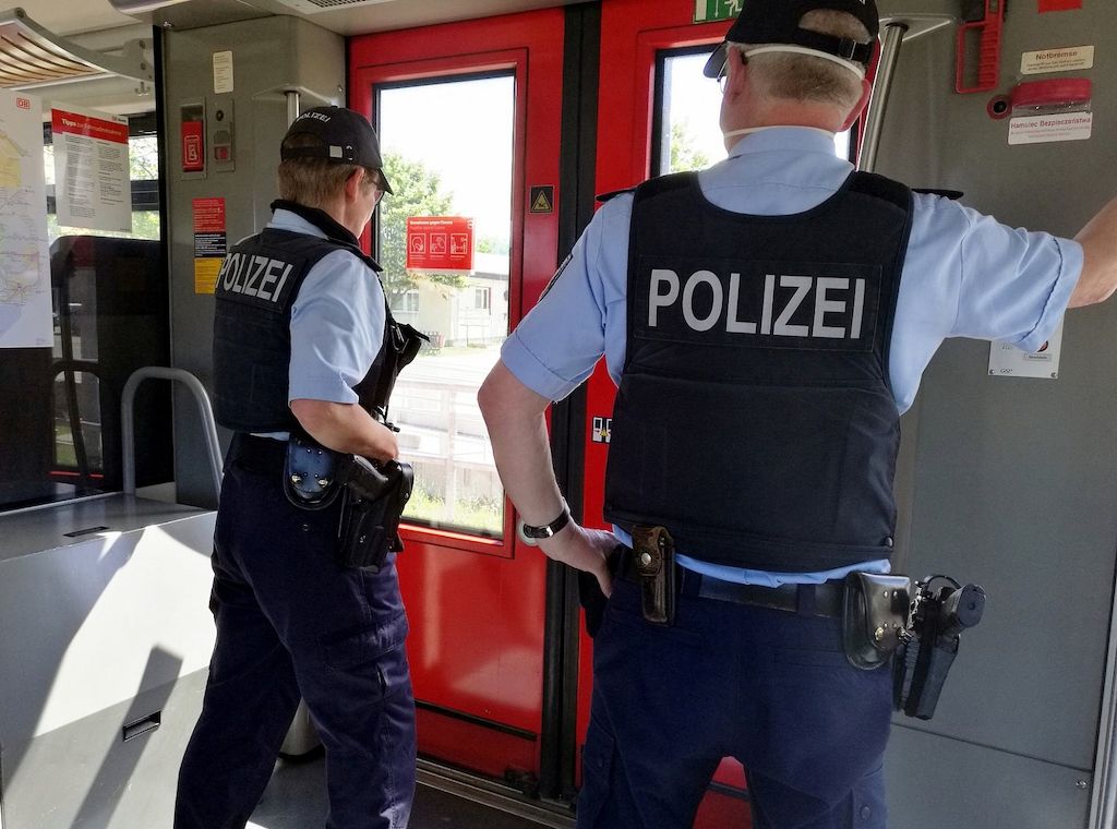 Länder wollen mehr Polizisten und Überwachung in Zügen