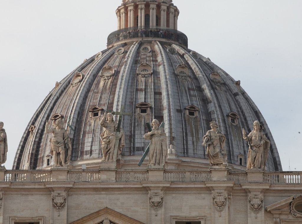 Geschwächter Papst Franziskus spendet Segen "Urbi et Orbi"