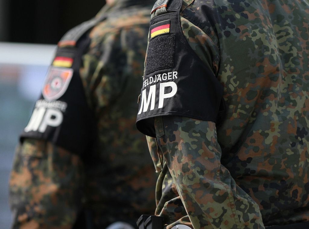 Klingbeil lehnt Wehrpflicht ab