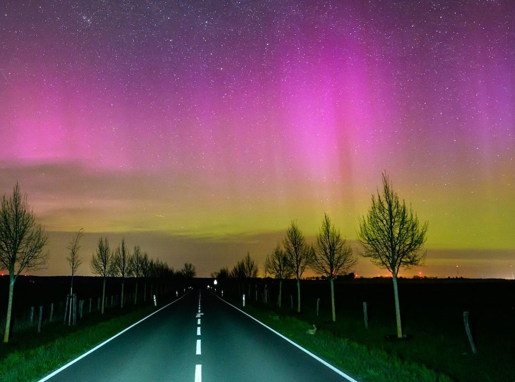 Polarlichter leuchten über Brandenburg