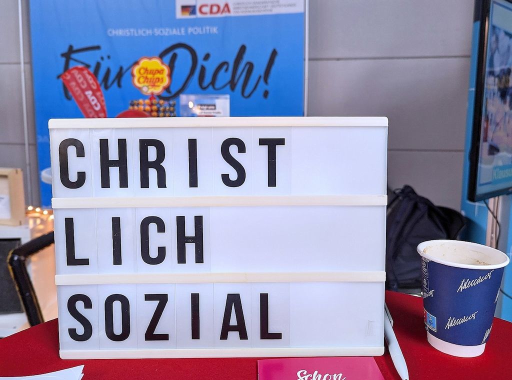 CDU-Sozialflügel weist Klöckners Kritik an Kirchen zurück
