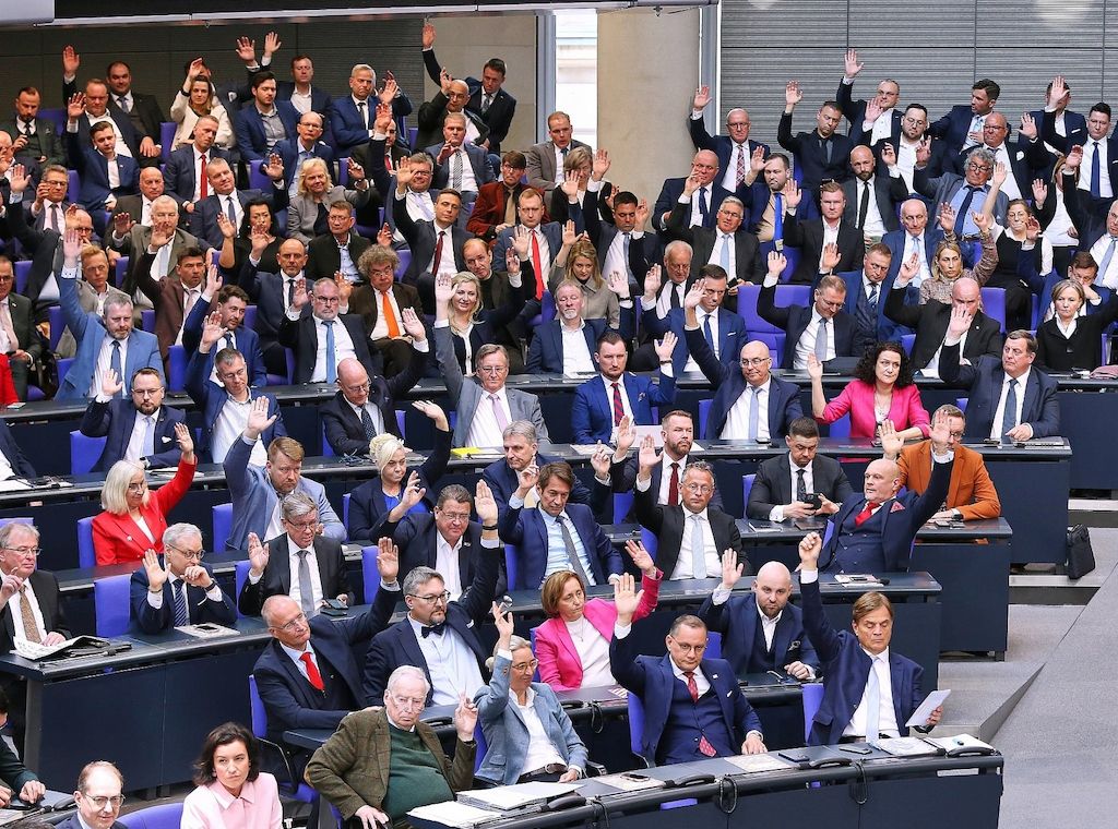 CDU und SPD warnen vor AfD im Parlamentarischen Kontrollgremium