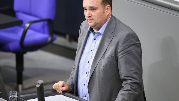 SPD-Vorstandsmitglied Roloff stärkt Esken den Rücken