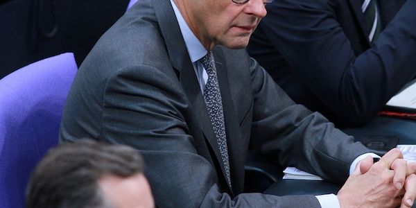 Dürr würde Merz nicht zum Kanzler wählen