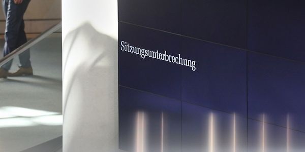 Kanzlerwahl: Wirtschaft fürchtet Schaden durch Hängepartie