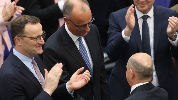 Merz im zweiten Wahlgang zum Bundeskanzler gewählt