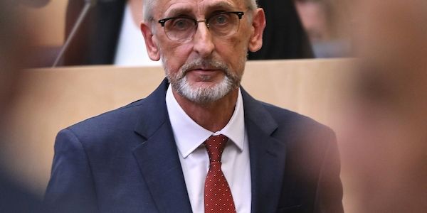 Schuster gegen "anlasslose Gesinnungsprüfung" von AfD-Mitgliedern