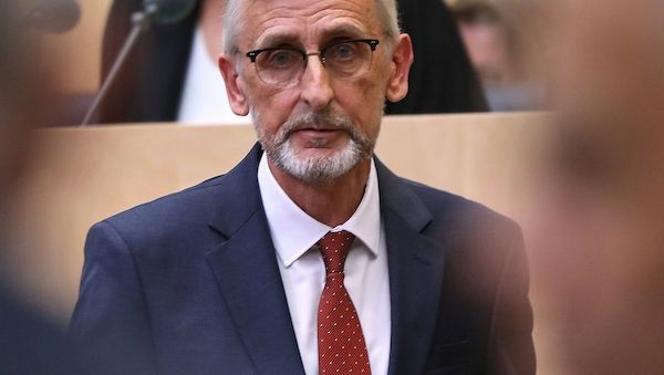 Schuster gegen "anlasslose Gesinnungsprüfung" von AfD-Mitgliedern