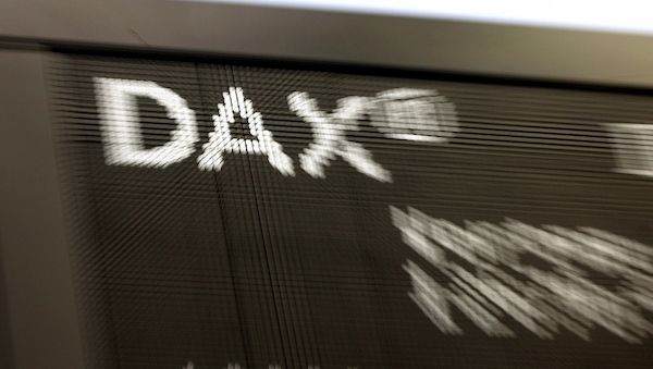 Dax schließt nach turbulenter Kanzlerwahl im Minus