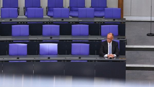 Wüst freut sich über zweiten Kanzler aus NRW nach Konrad Adenauer