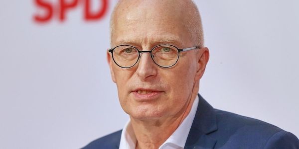 Hamburgische Bürgerschaft bestätigt Tschentscher als Regierungschef
