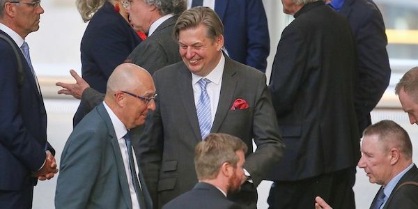 Umfrage: Mehrheit hält AfD für rechtsextrem