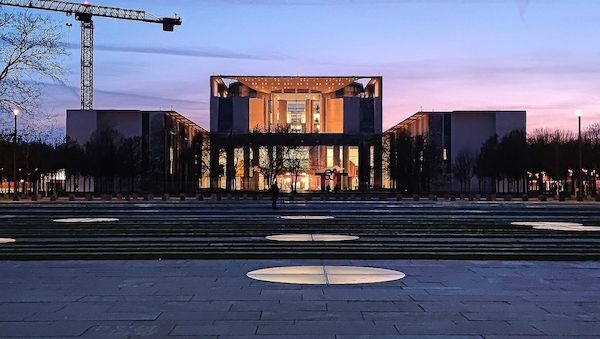 Kanzleramtschef Frei will am Ausbau des Kanzleramts festhalten