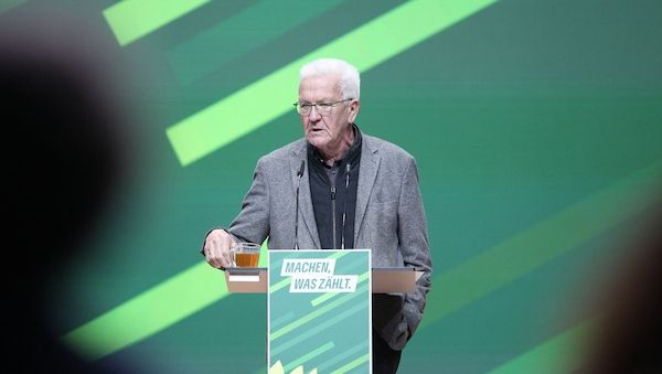 Kretschmann wirft Grünen ungeklärtes Verhältnis zur Migration vor