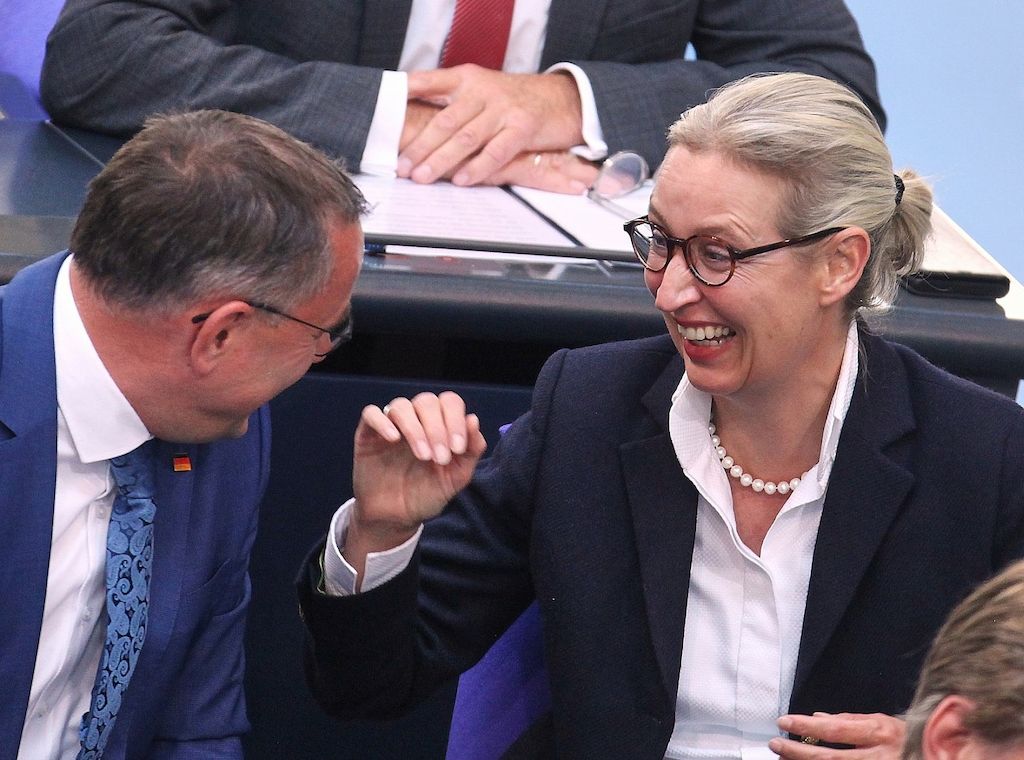 AfD zieht in Forsa-Umfrage erstmals an Union vorbei
