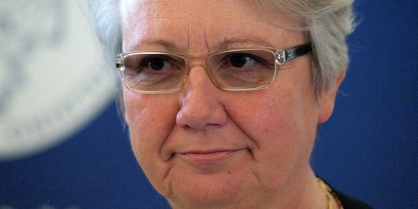 Schavan hält Kritik an Kirchen für verfehlt