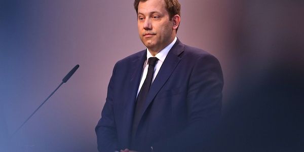 Schweitzer für Verbleib von Klingbeil an SPD-Spitze