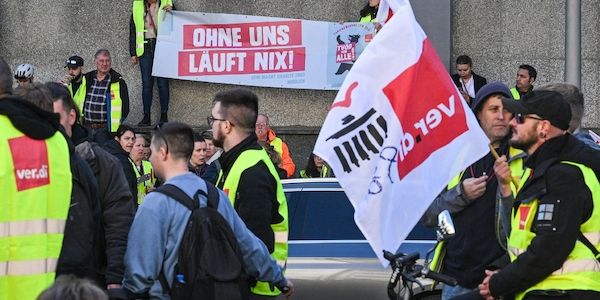 Bei der Charité-Tochter CFM hat ein mehrtägiger Ausstand für eine bessere Bezahlung begonnen