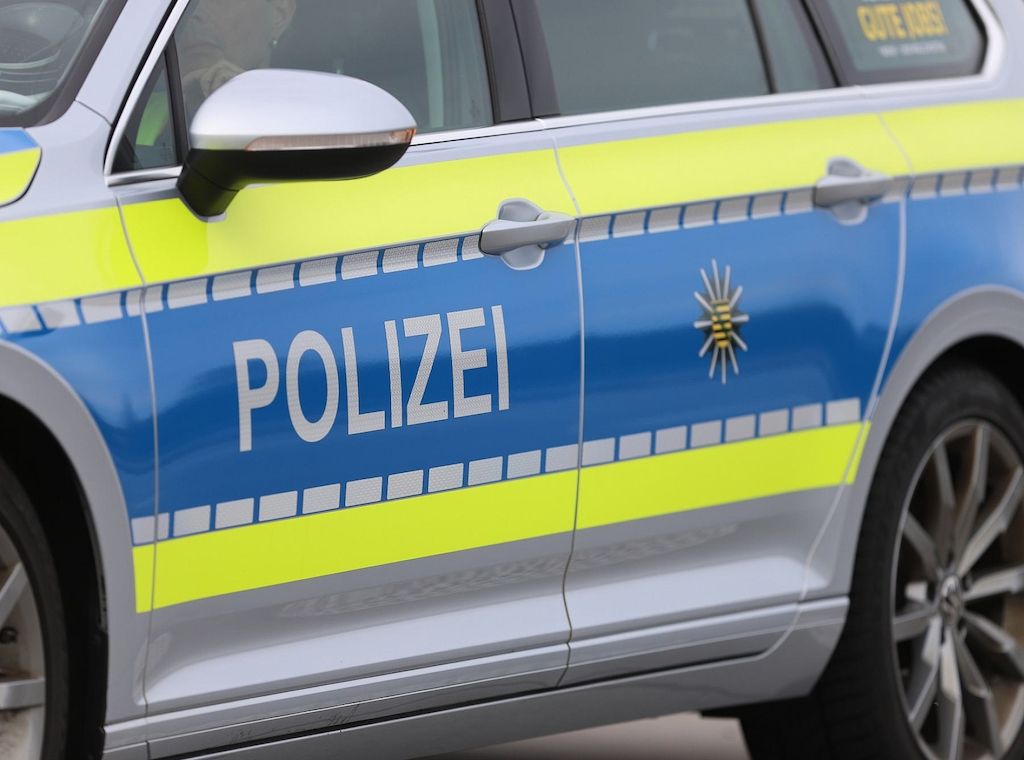 Zwei Verletzte nach Vorfahrtsunfall in Stuttgart-Wangen