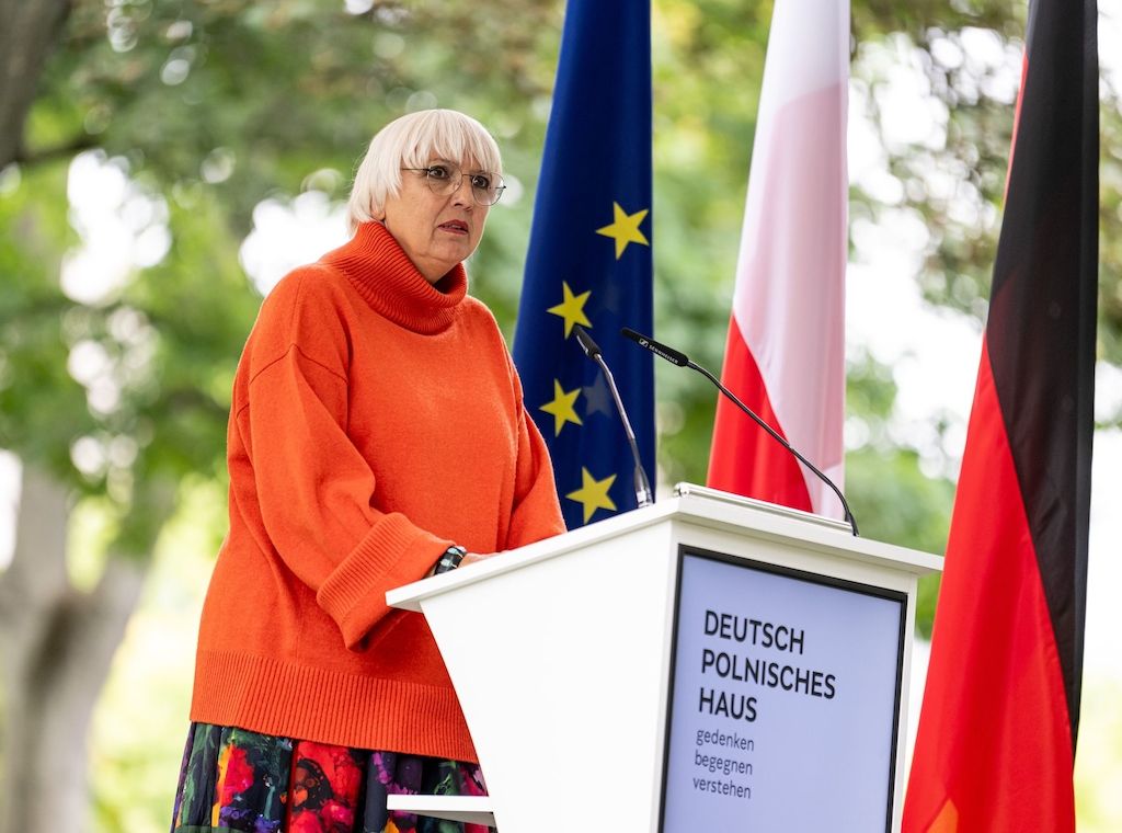 Kulturstaatsministerin Claudia Roth hält die Ausladung von russischen Vertretern zum 80. Jahrestag des Kriegsendes für notwendig