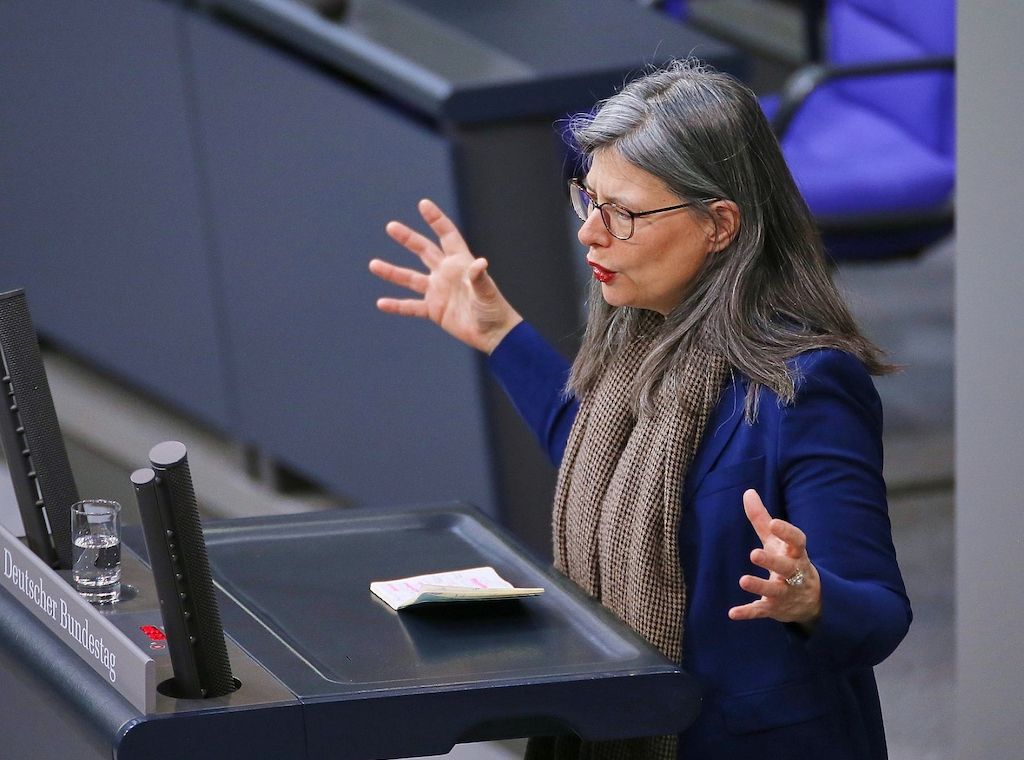 Scheer warnt vor Rückschritten beim Klimaschutz