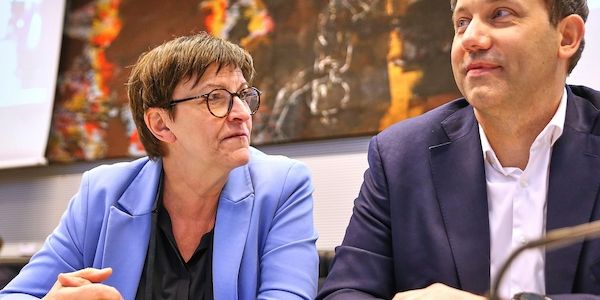 Kritik an SPD-Chef Klingbeil wegen Umgang mit Esken