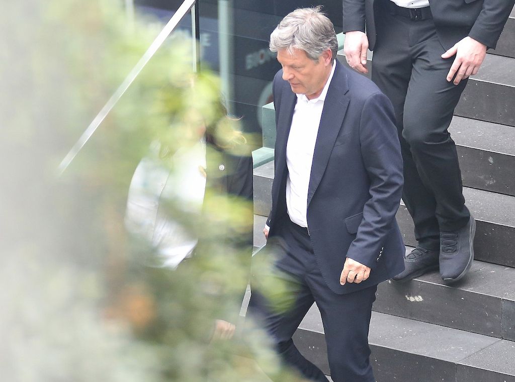 Habeck deutet Verbleib im Bundestag an