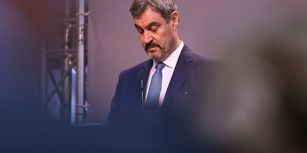 Kritik aus Union an Söders Trauerfeier-Selfies