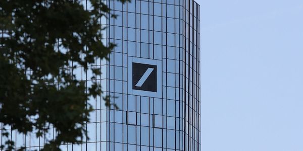 DWS erweitert Kreditkooperation mit Deutscher Bank