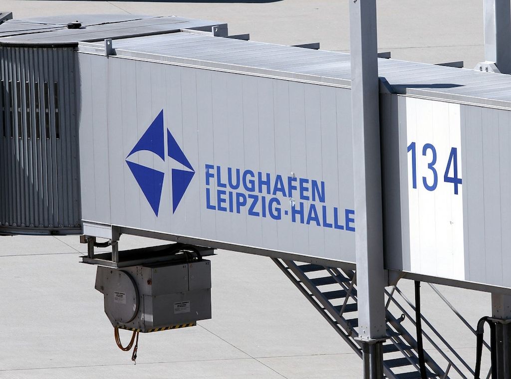 Grundstein für neue Flugzeug-Endmontage in Leipzig gelegt