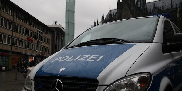 Polizei stellt Mann mit fast 20.000 Euro Bargeld am Kölner Hauptbahnhof