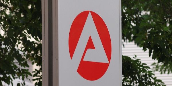 Arbeitslosenzahlen steigen im Vorjahresvergleich