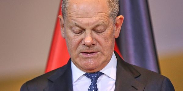Gauck, Merkel und Wulff bleiben Zapfenstreich für Scholz fern