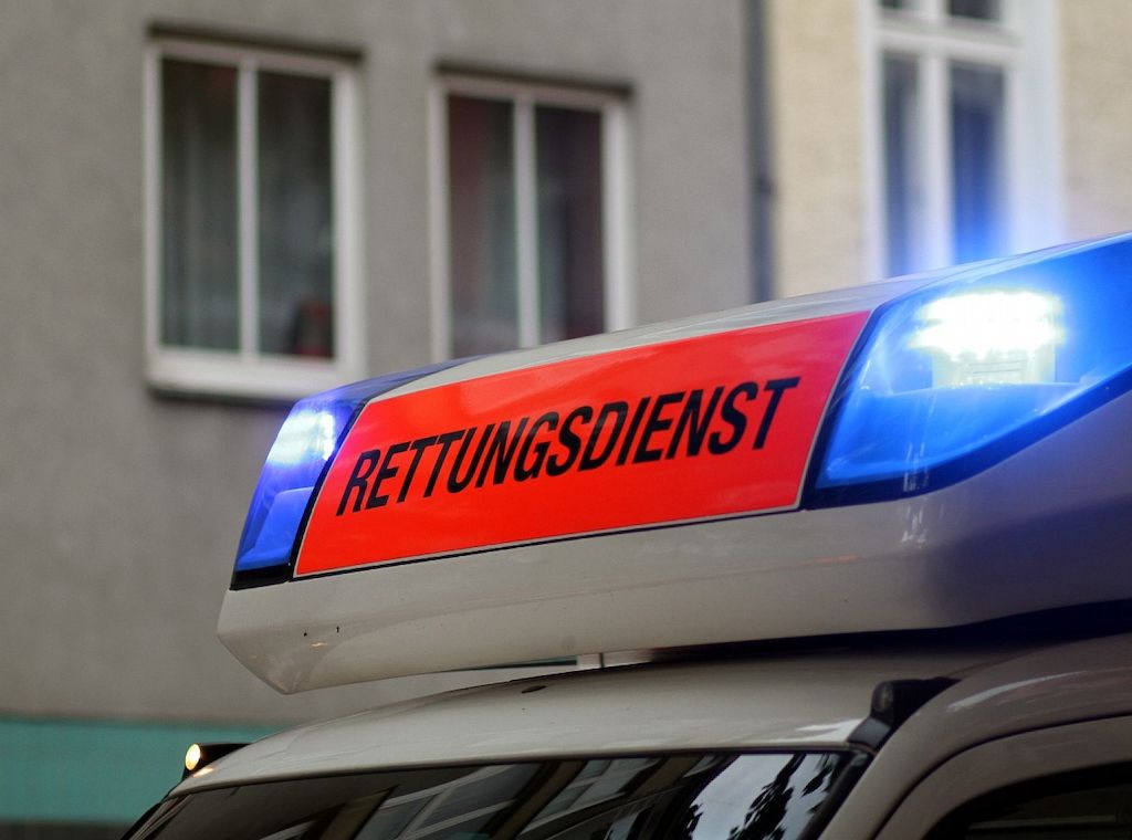 Drei Verletzte bei Kollision mit Straßenbahn in Köln-Deutz